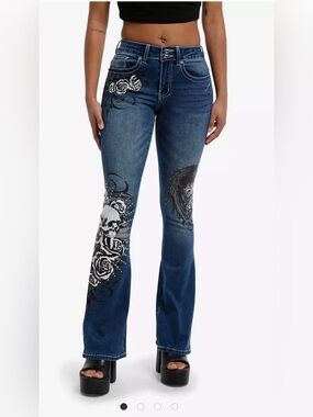 Hot Topic Social Collision Skull Rose Y2K Rhinestone Flare Denim Pants Size 5